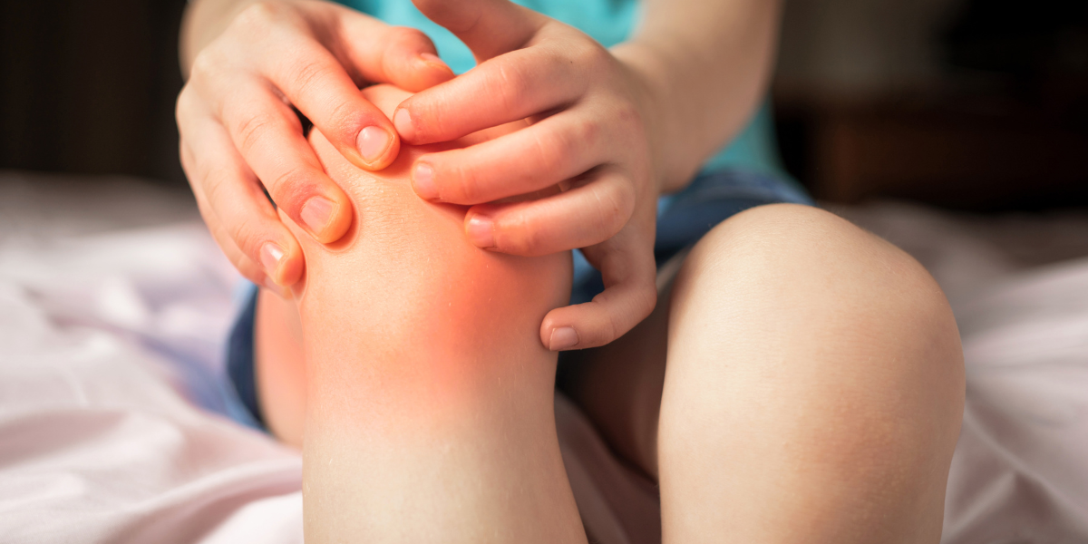 Juvenile Idiopathic Arthrits can affect two age groups —2-4 years and 9-12 years. (Commons)