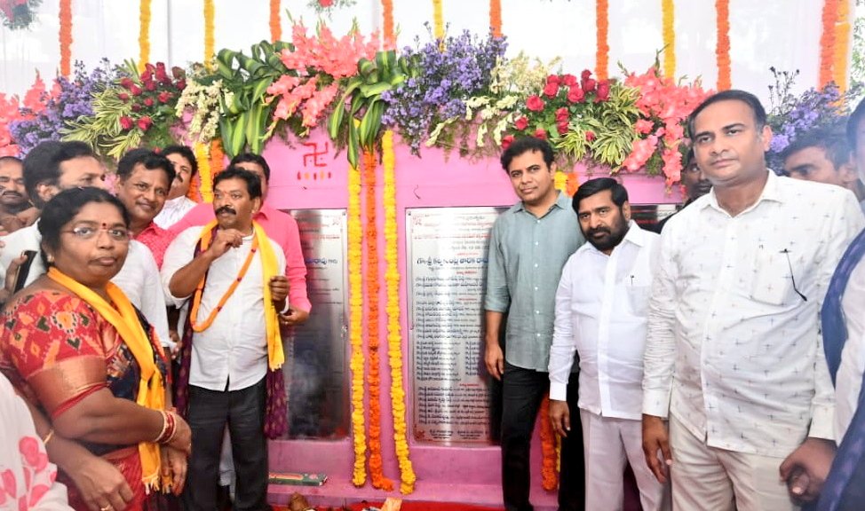 KTR on BRS role in Centre