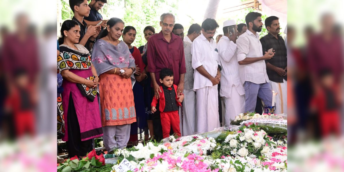 People cutting across religion and political ideologies visit Oommen Chandy's tomb at Puthuppally in Kottayam. (Supplied)
