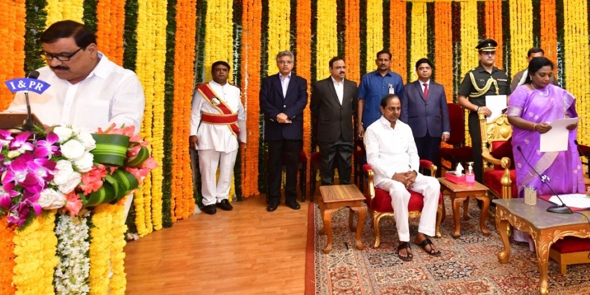 Patnam Mahender Reddy taking oath as minister.