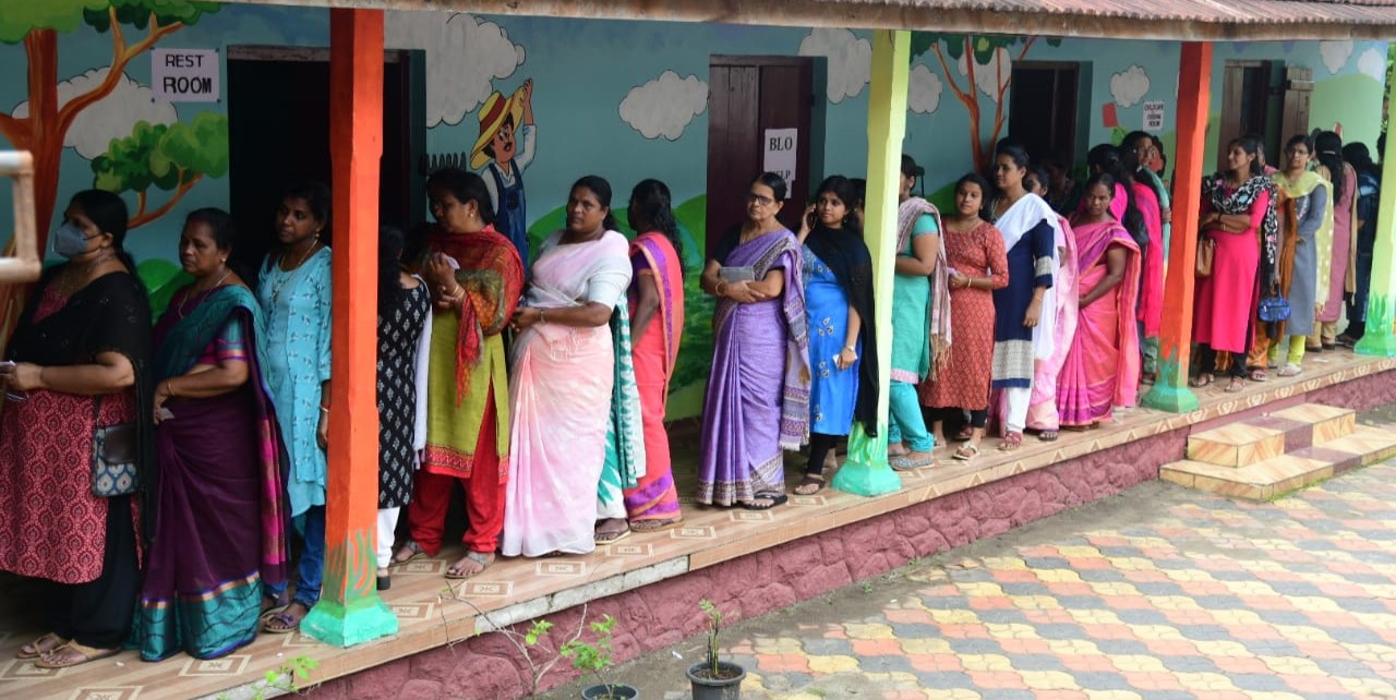 Women queue up to cast their votes in the by-election to the Puthuppally Assembly on Tuesday, 5 September, 2023.