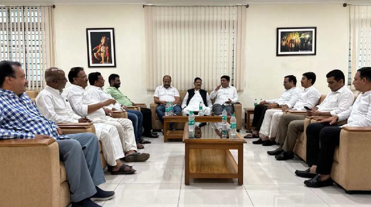 The meeting among JD-S minority leaders at the Kumara Krupa guest house in Bengaluru on Sunday