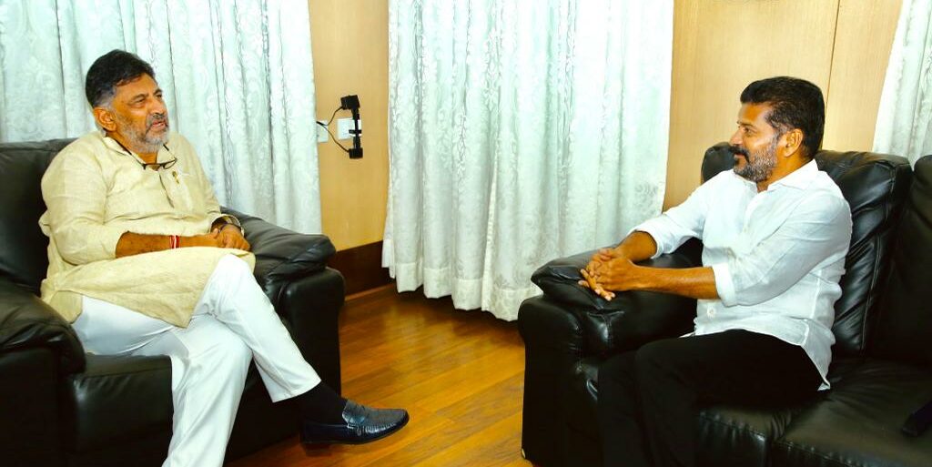 Telangana Congress President Revanth Reddy called on Karnataka Congress President and Deputy Chief Minister DK Shivakumar in Bengaluru on Friday. (X: DK Shivakumar)