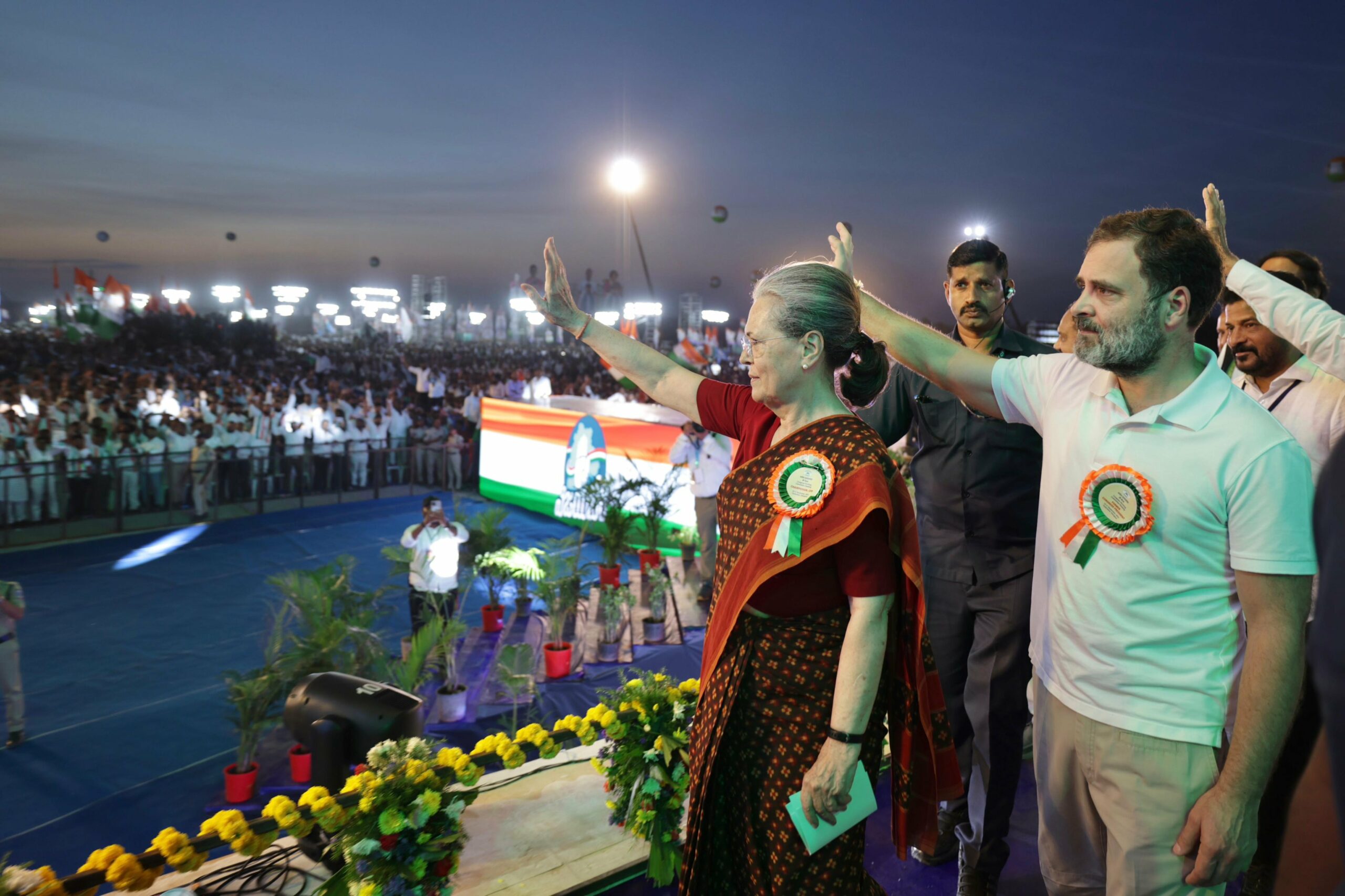 Congress Telangana KCR Sonia Gandhi Rahul Gandhi