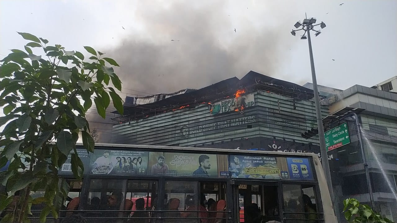 Fire accident at Mudpipe hookah cafe in Koramangala on Wednesday