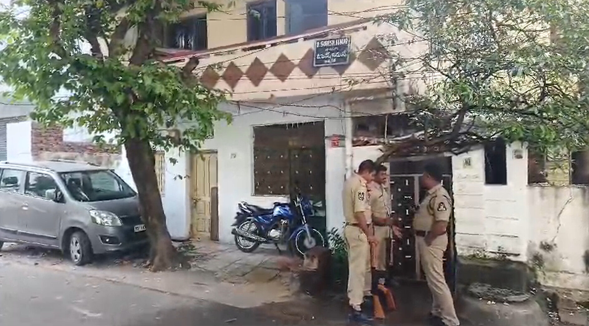 A screengrab of the NIA raids at the house of advocate D Suresh Kumar in Telangana. (Supplied)