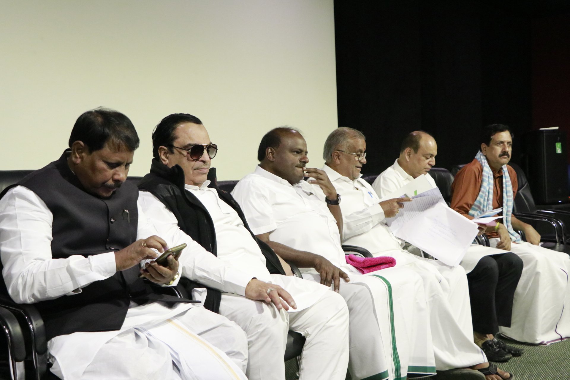 Karnataka CM Ibrahim JDS HD Deve Gowda HD Kumaraswamy
