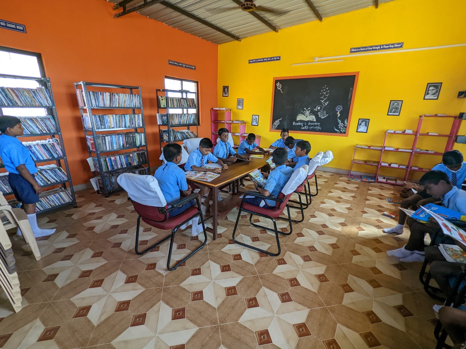 Karnataka Maharashtra Kannada Marathi teachers Kananda schools