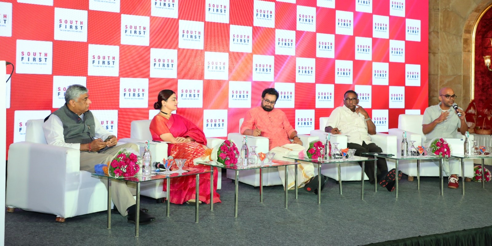 (From left) Karnataka Planning Board VC Prof MV Rajeev Gowda, BJP national executive member Khushbu Sundar, Rajya Sabha member John Brittas, and retired Supreme Court judge Justice Jasti Chelameswar in a panel discussion on delimitation moderated by Nilakantan RS, author of the book South vs North during Dakshin Dialogues 2023 in Bengaluru on Saturday, 7 October, 2023.