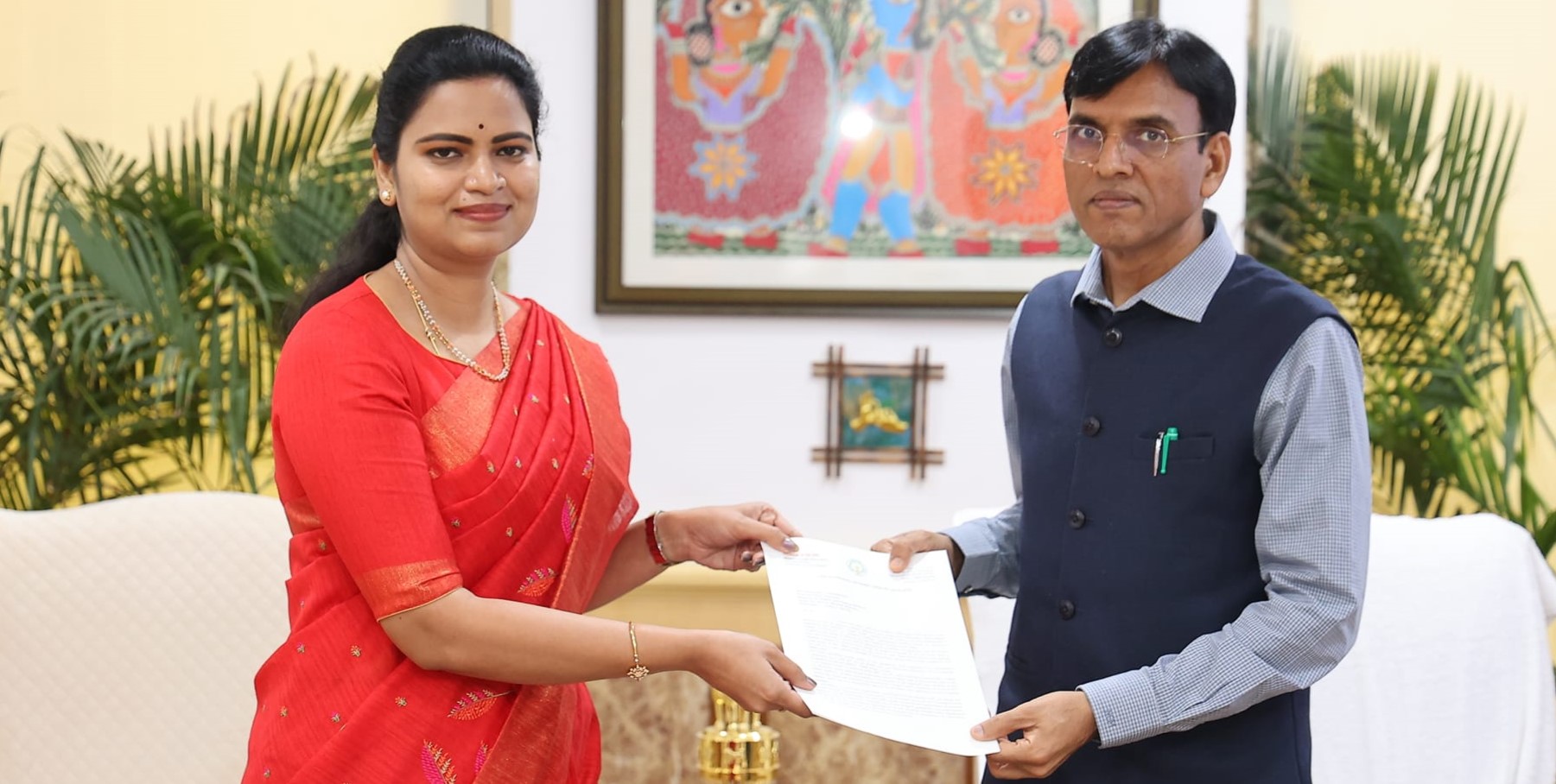 Andhra Pradesh Health Minister Vidadala Rajini recently met Union Health Minister Mansukh Mandaviya and demanded the relaxation of two provisions of the new NMC guidelines.