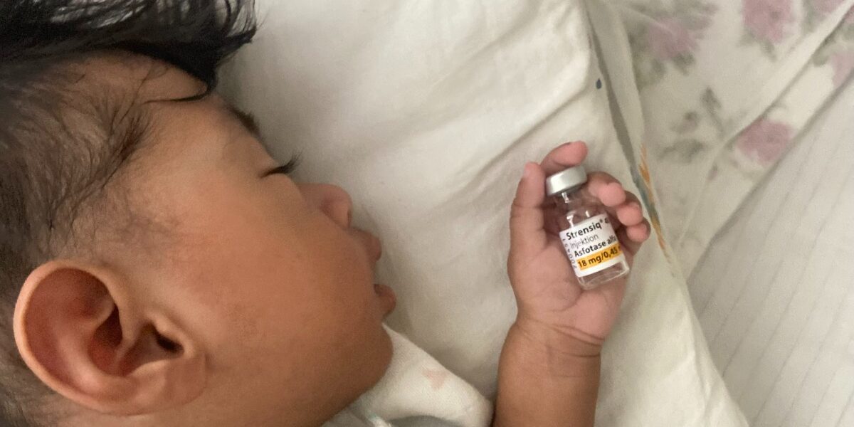 In the next one month he needs 97 lakhs to keep his baby Sera alive; his daughter is fighting a daily battle with ultra-rare disease Hypophosphatasia