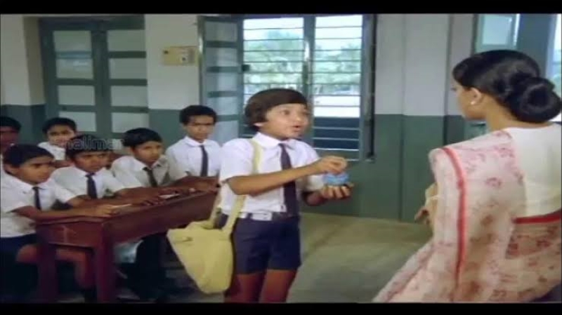 A still from the film Repati Pourulu