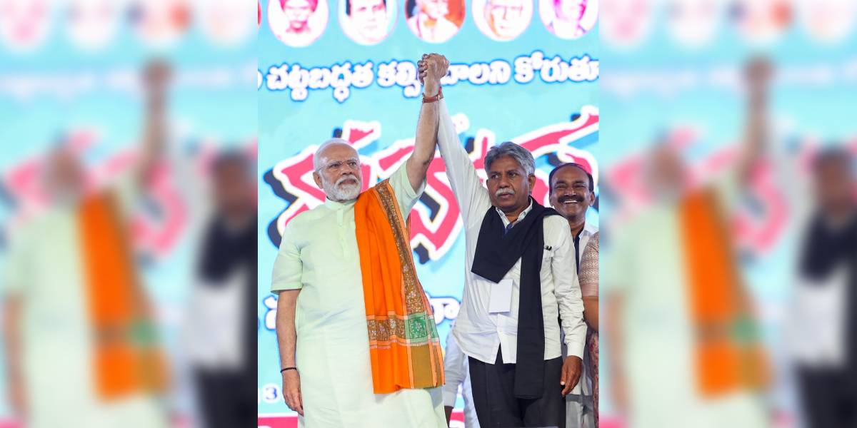 Prime Minister Narendra Modi with Madiga Reservation Porata Samithi chief Manda Krishna Madiga in Secunderabad on Saturday. (Supplied)