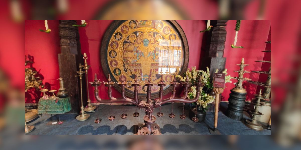 The Ravana Vilakku on display at Deepostav.