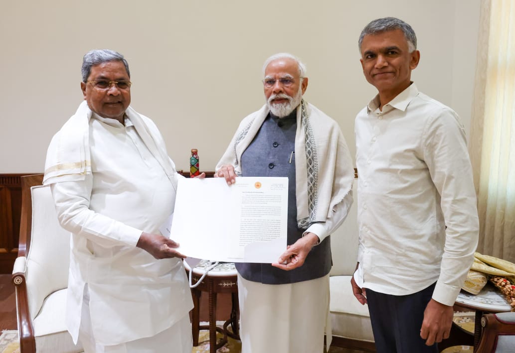 Chief Minister Siddaramaiah submitted a letter to PM Modi to seek drought relief funds for the state. (X)