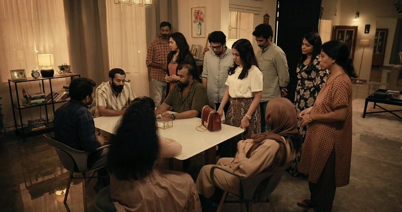 A still from Aayirathonnu Nunakal