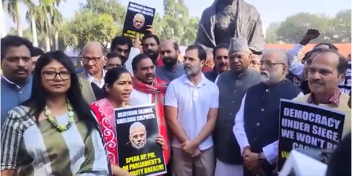 Opposition protest Parliament