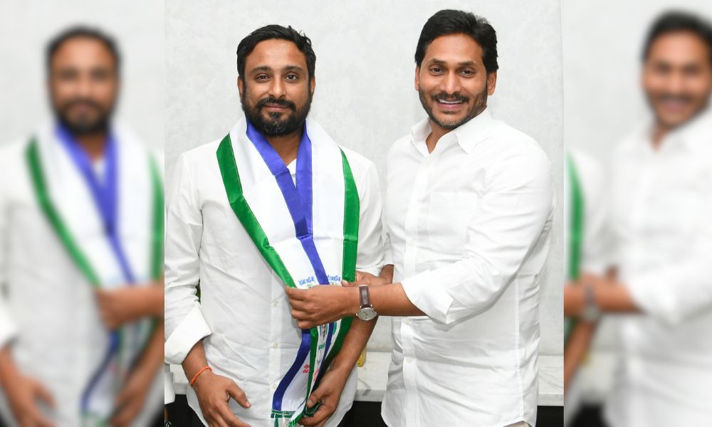 Former cricketer Ambati Rayudu with YSRCP chief and AP CM YS Jagan. (Supplied)