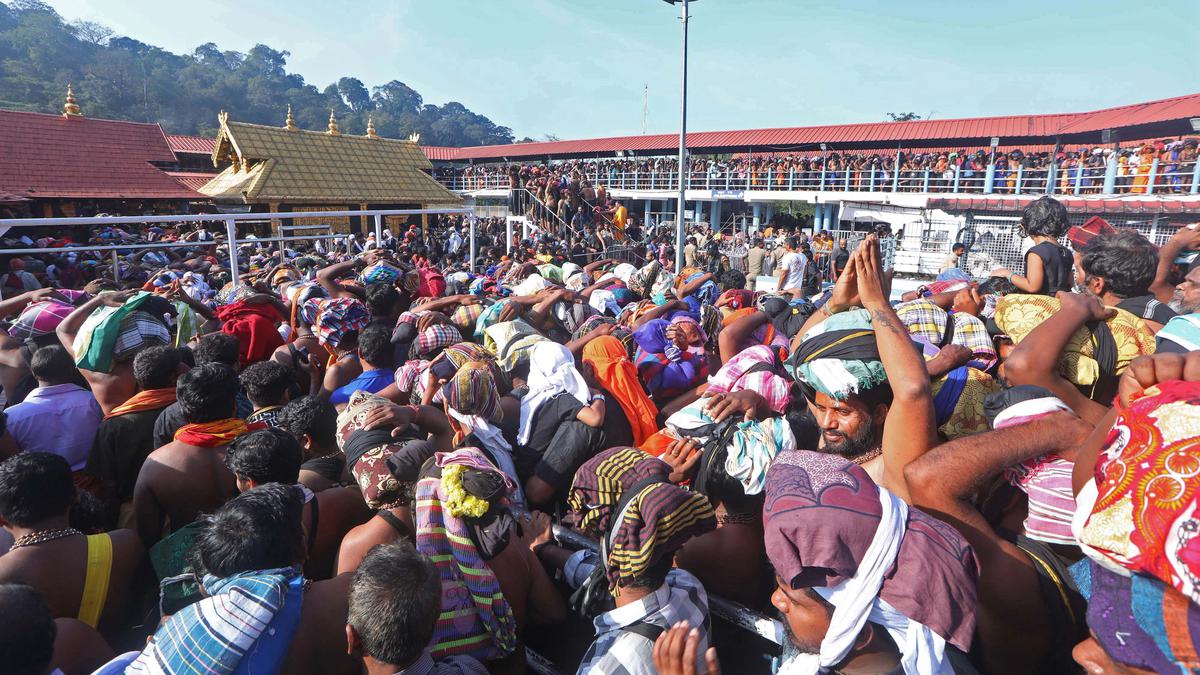 Crowded sabarimala