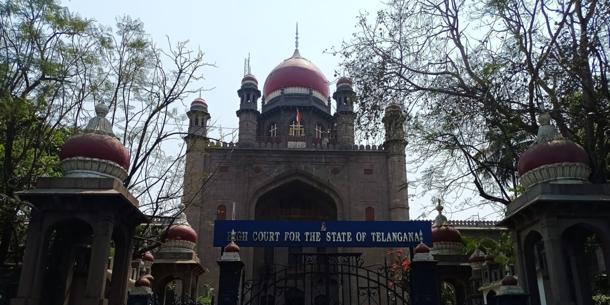 Telangana High Court halts tree cutting in 400 acres of Kancha Gachibowli until tomorrow