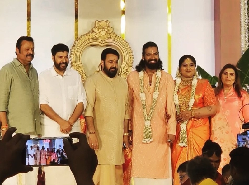 Mammotty and Mohanlal with Bhagya Suresh and Shreyas