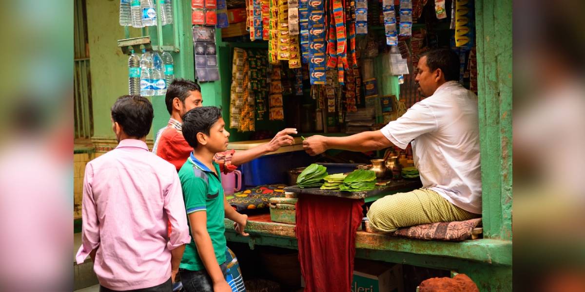 Printed on packets, played in theatres, answered on call: Inside India’s tobacco quitline (Shutterstock)