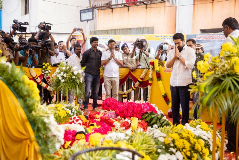 Suriya offers respects to the late actor politician