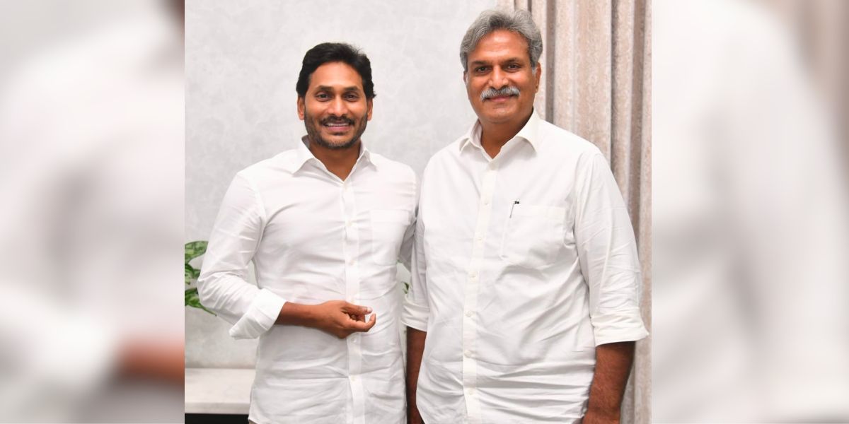 TDP MP Kesineni Nani meets AP CM YS Jagan. (Supplied)
