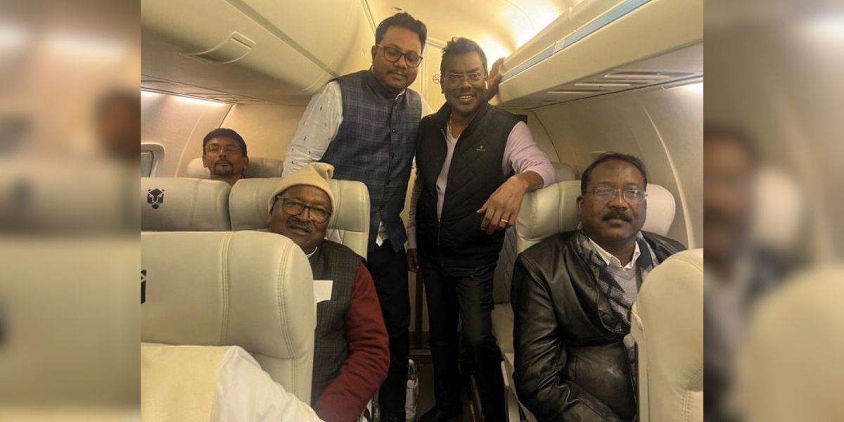 39 Jharkhand MLAs arrived in Hyderabad on 2 February. (Supplied)