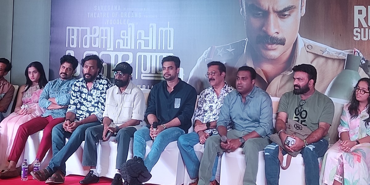 Tovino Thomas at Anweshippin Kandethum press meet