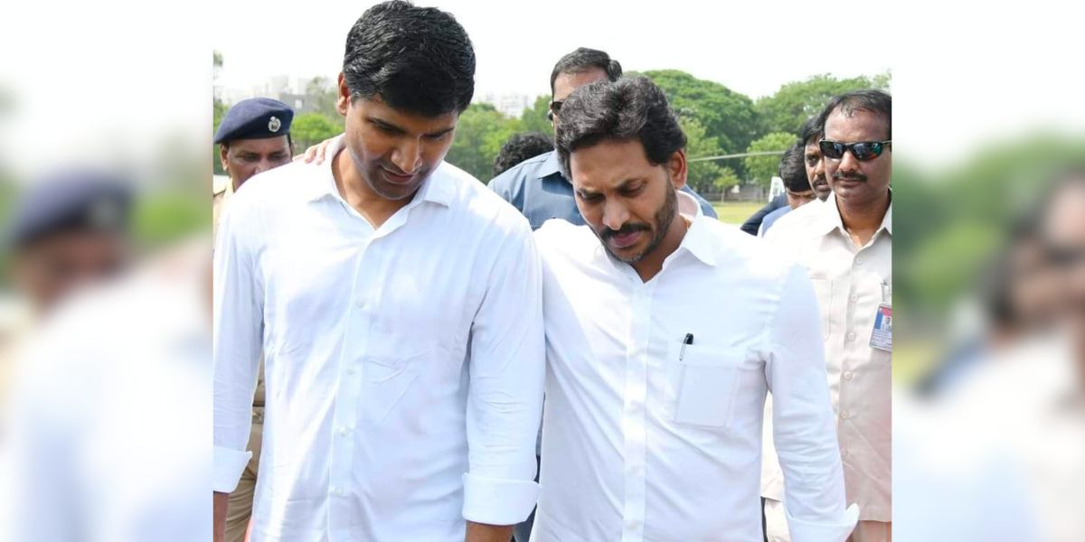 Lavu Krishna Devarayalu and YS Jagan. (Supplied)