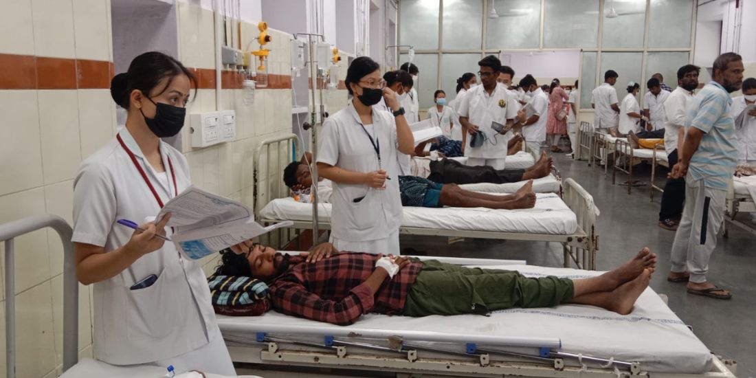 Inside the ward of the Guntur Government Hospital where the 'diarrhea and vomiting' outbreak patients are treated. (Supplied)