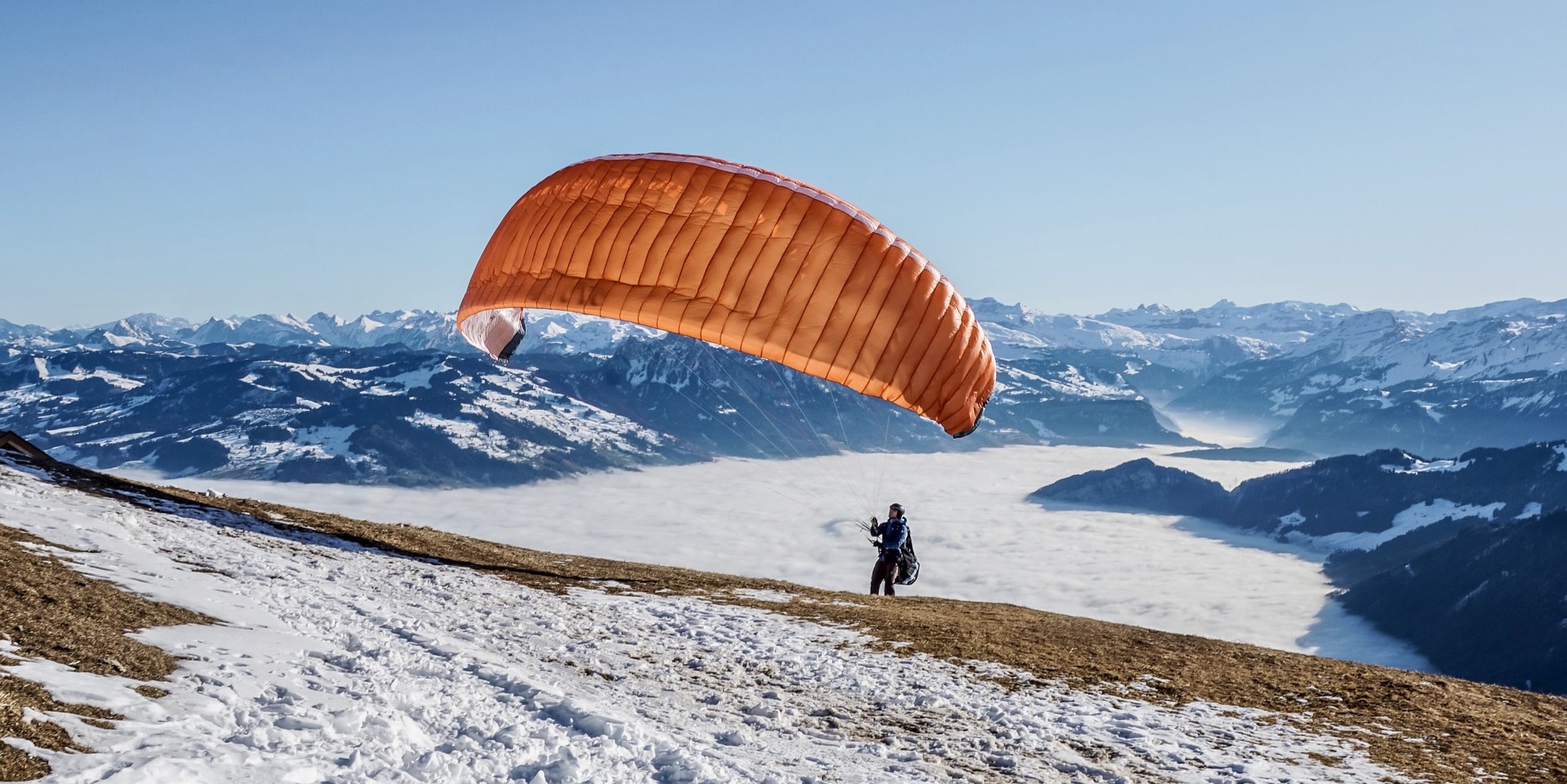 Telangana woman dies in paragliding accident in Himachal Pradesh; 2 booked as ‘human error’ suspected