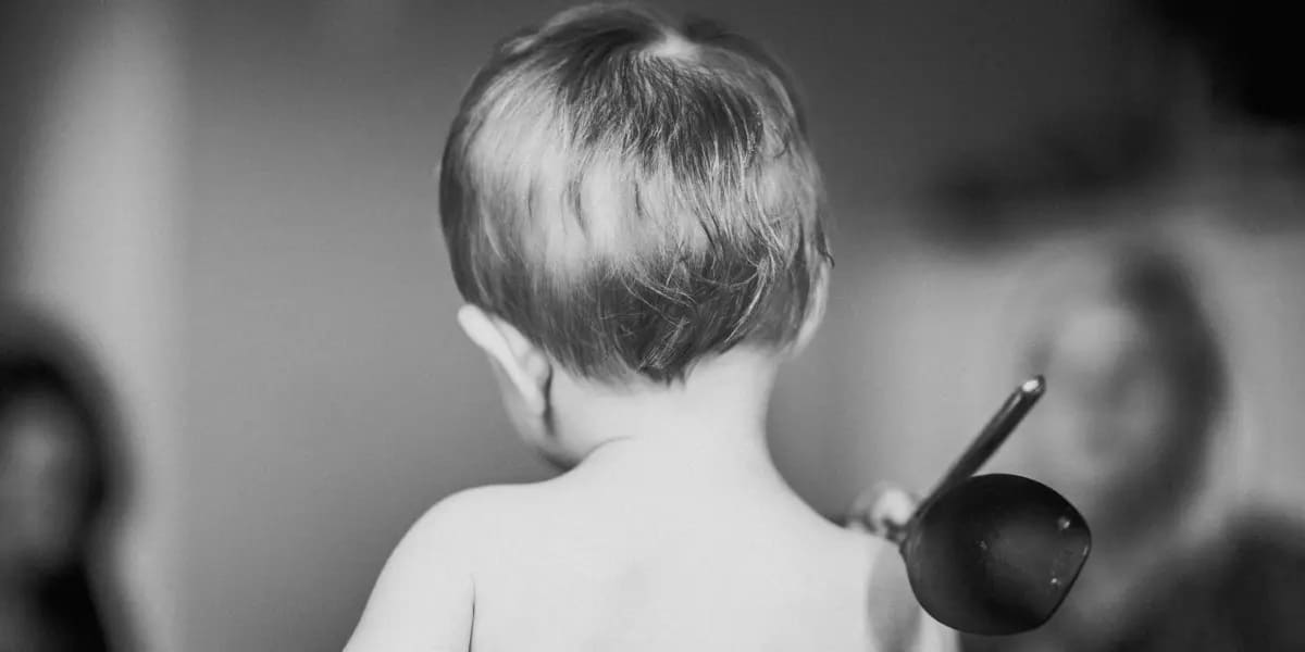 Paediatricians and therapists recommend early intervention therapies for autistic children. (Creative Commons)