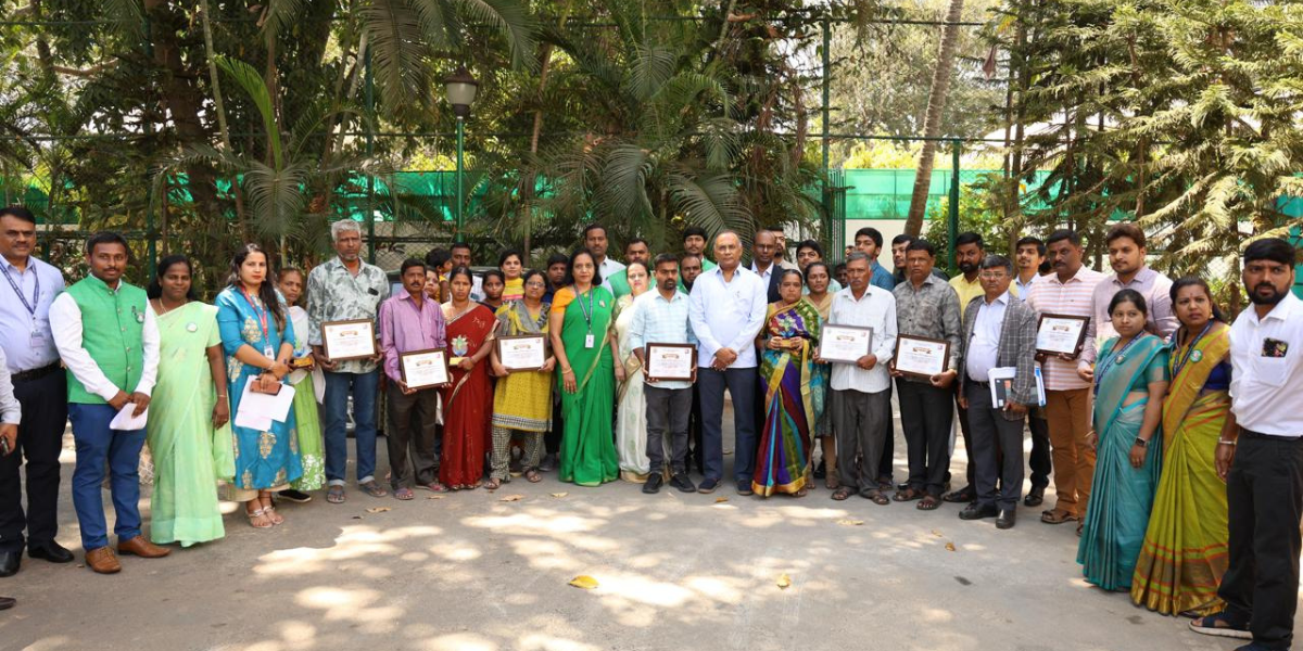 Families of organ donors in Karnataka were felicitated by the state government. (Supplied)