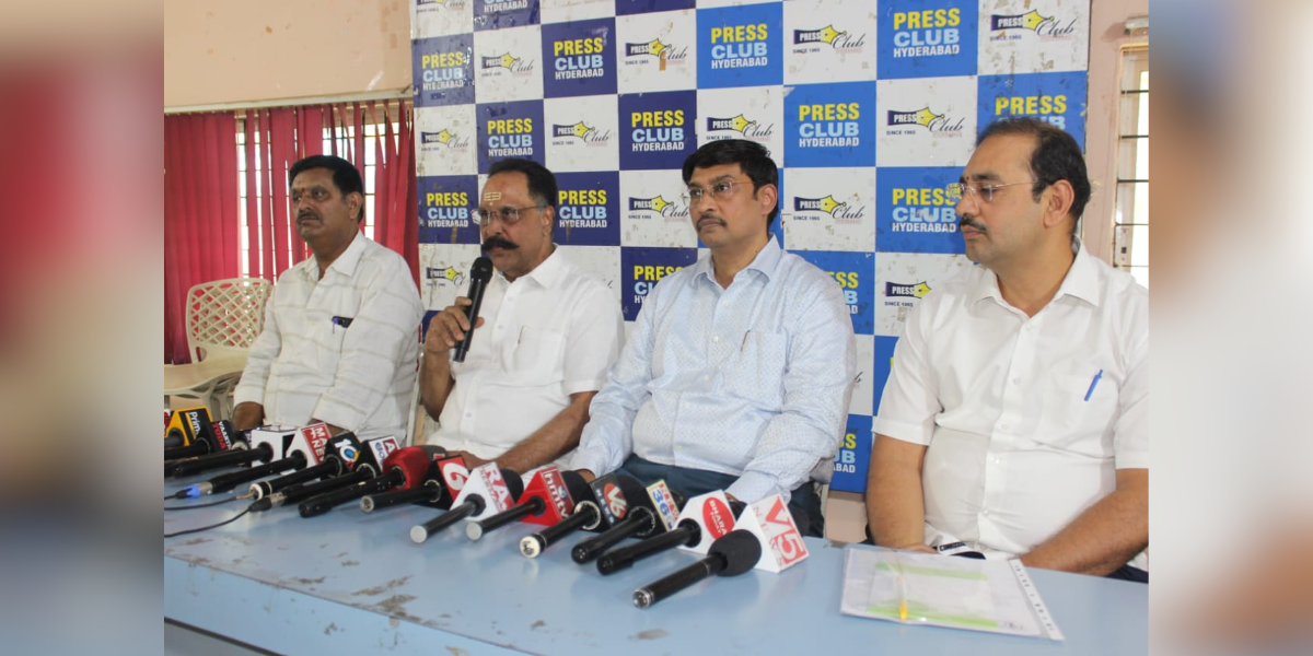 The Twin Cities Hospital Suppliers' Association addressing the media. (Supplied)