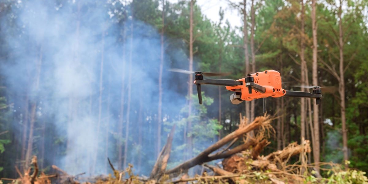 Forest fires monitored by drones