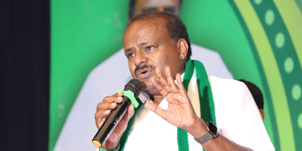 Political showdown between HD Kumaraswamy and ADGP Chandra Sekhar