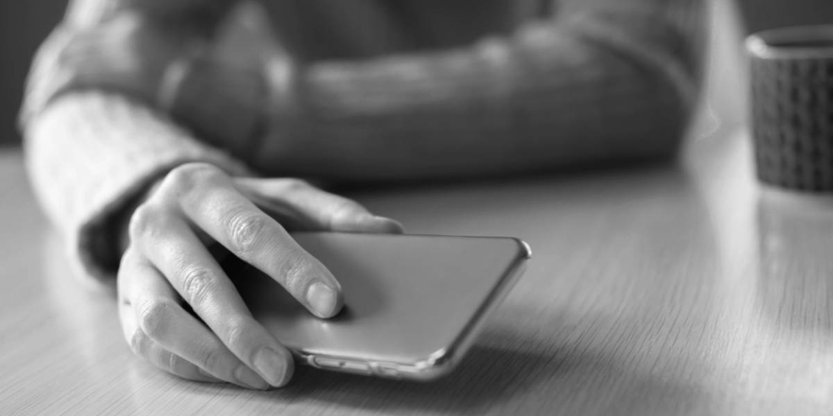 The fear of missing out (FOMO) often drives individuals to participate in discussions even when they may not want to. (Shutterstock)
