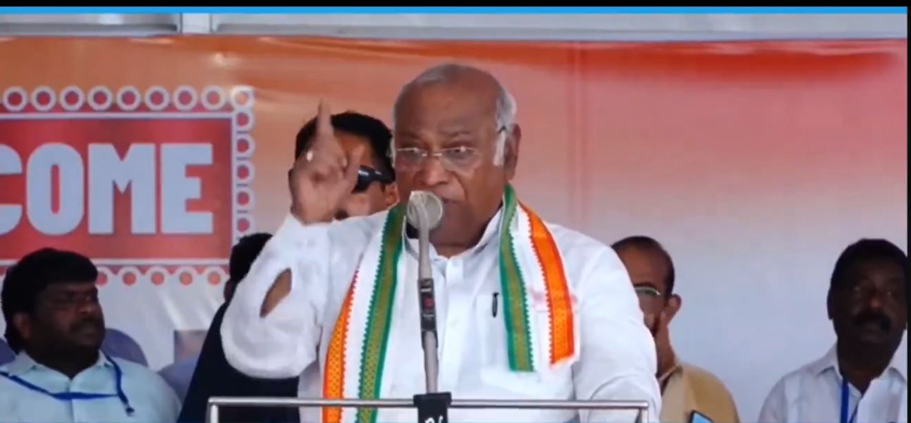 Mallikarjun Kharge on Modi's treatment of Dalits