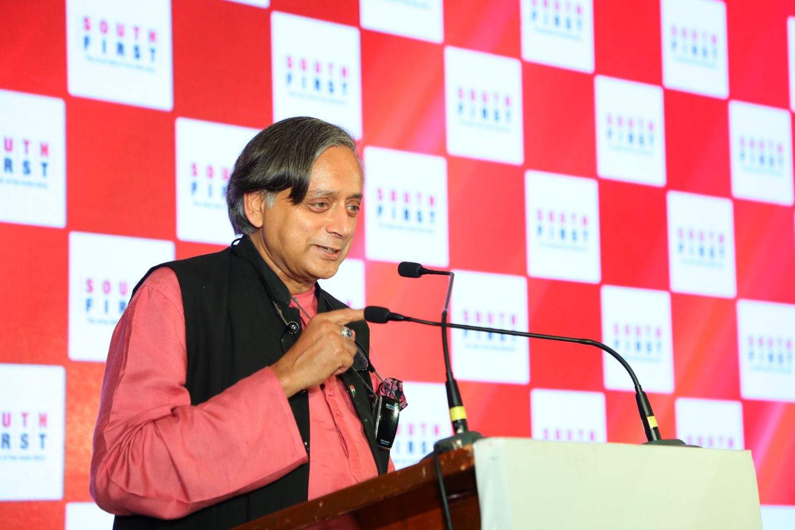 Shashi Tharoor