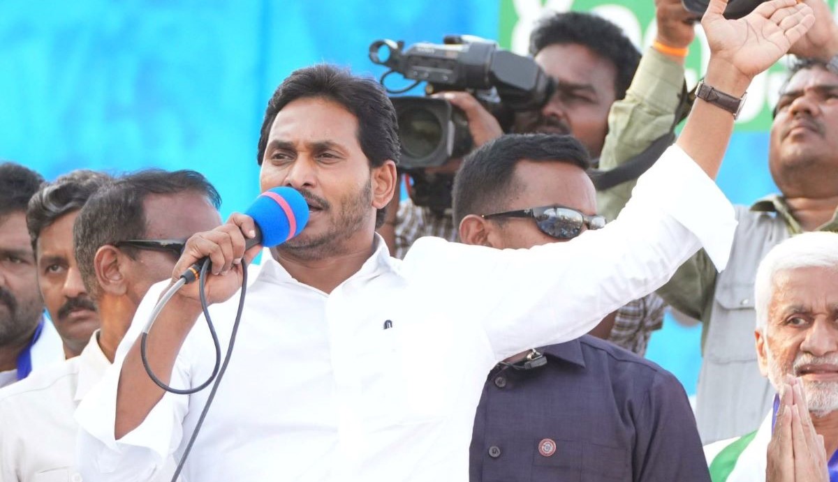 YS Jagan during campaigning