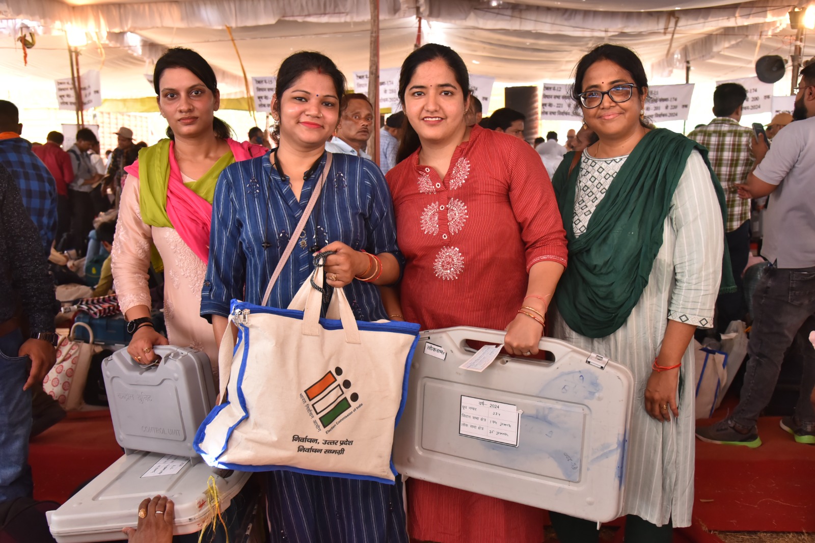 Election officials about to leave for their assigned stations after collecting polling materials. (ECI Website)