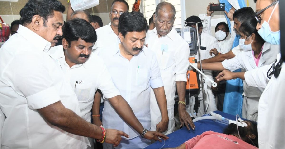 AIADMK leaders meet hooch tragedy victims