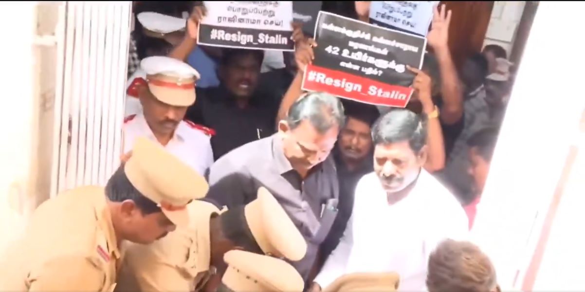AIADMK members being evicted out of the Assembly