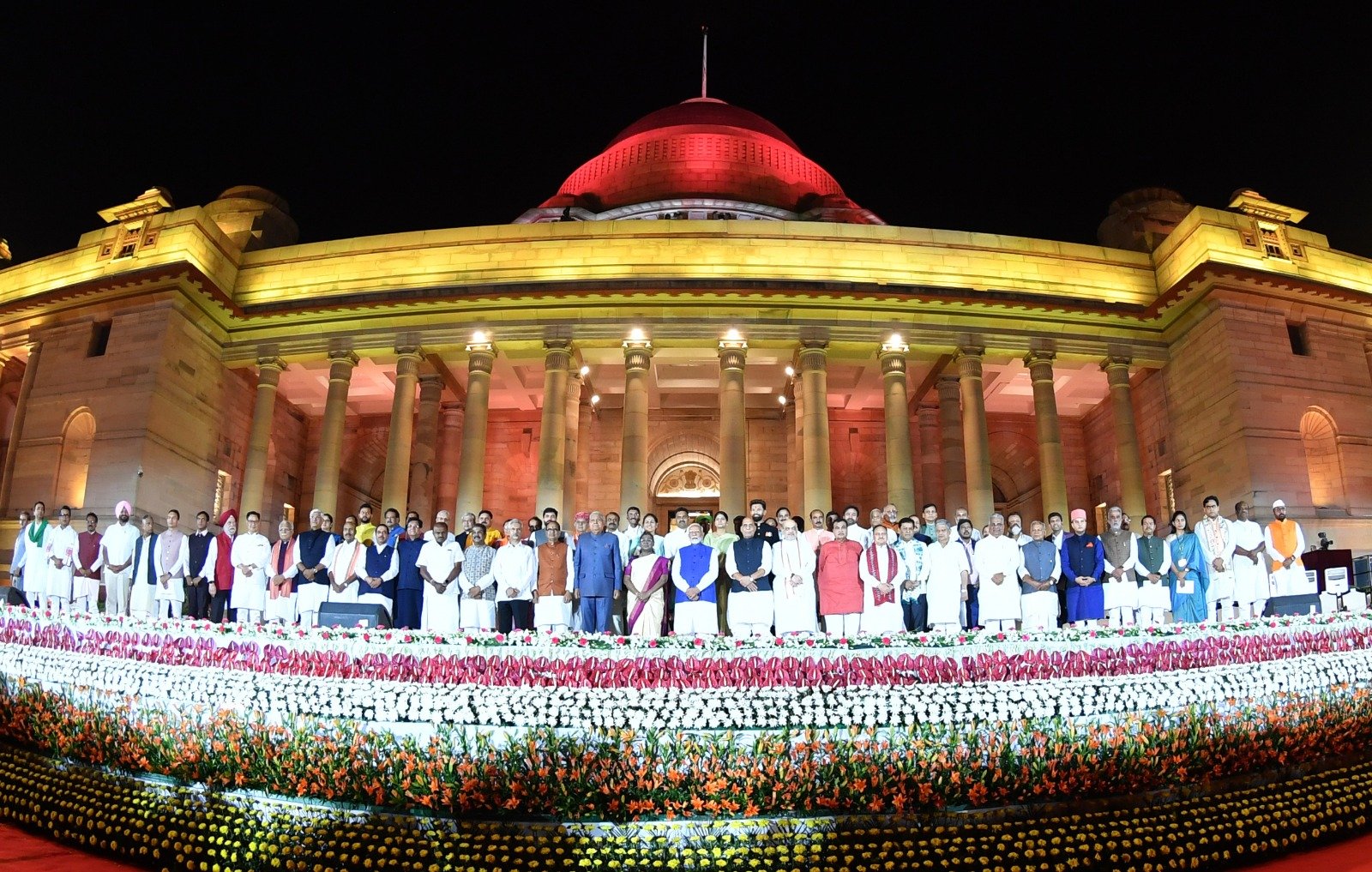 President Droupadi Murmu and Prime Minister Narendra Modi with the new Cabinet of ministers. (Narendra Modi/X)