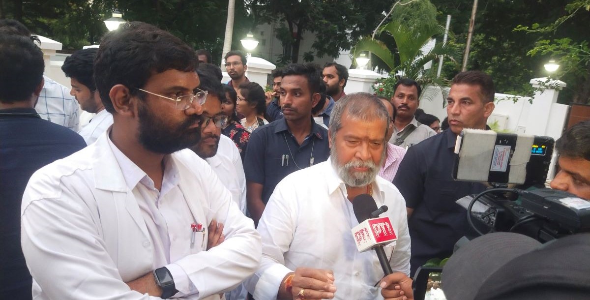 Junior doctors with Health Minister Damodar Raja Narasimha