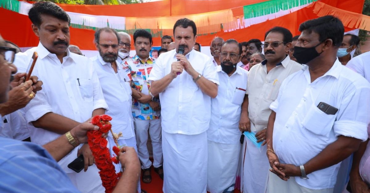 The fight broke out after a group of workers blamed the other for K Muraleedharan's defeat in the Lok Sabha election. (Supplied)