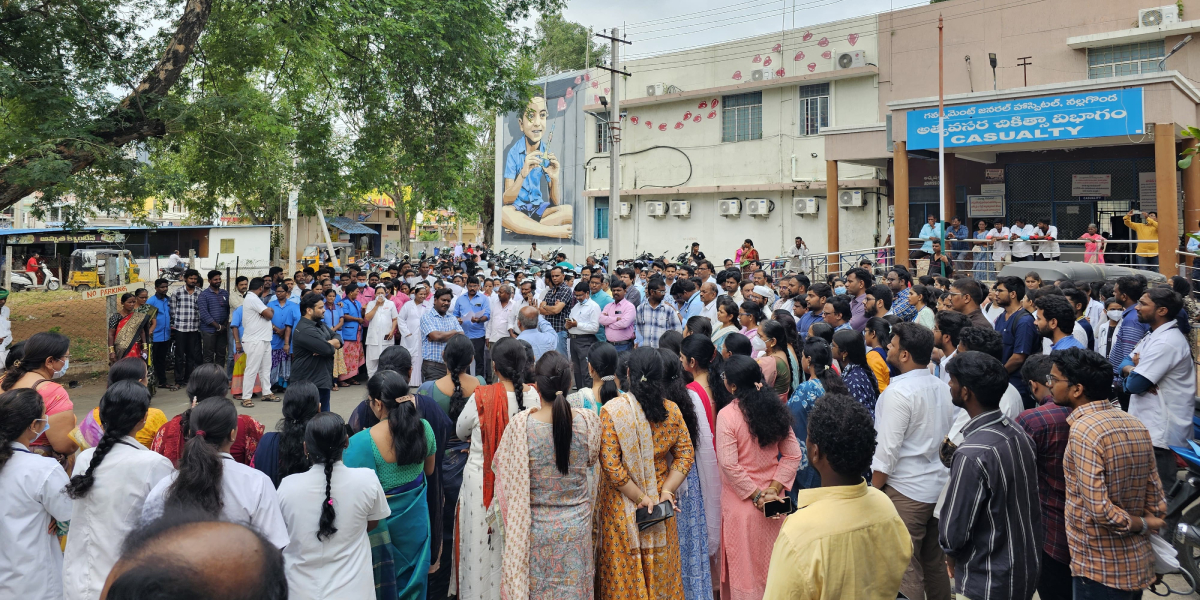 Doctors in Nalgonda hospital during protest. (Supplied)