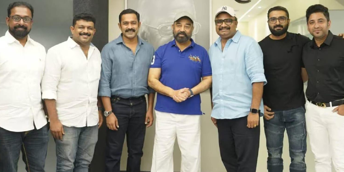 Team Thalavan with superstar Kamal Haasan